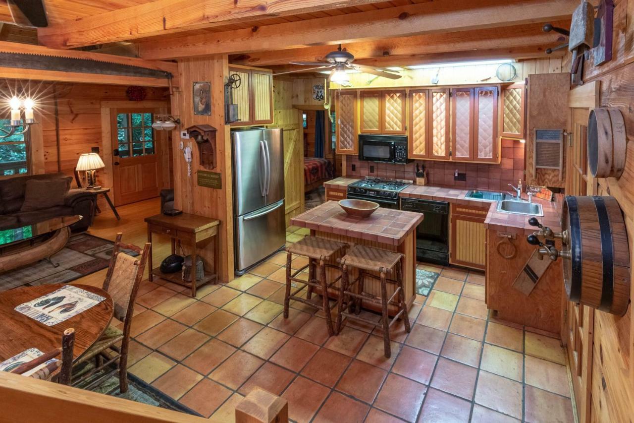 Вилла Creekside Bunkhouse Whittier Экстерьер фото